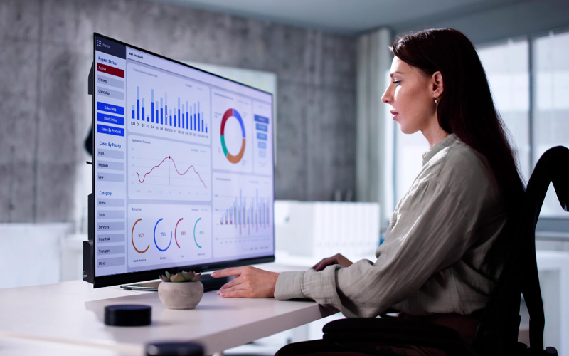 From silos to synergy: how embedded analytics solutions are redefining business intelligence 