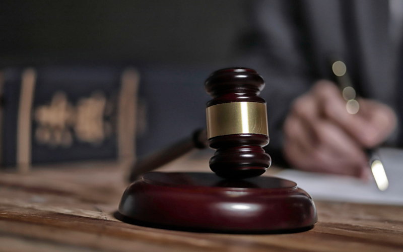 Legal AI agents in enterprise legal operations 