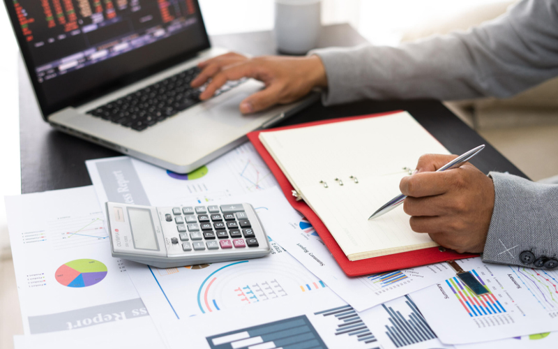 managing the flood: a framework for effective regulatory change management