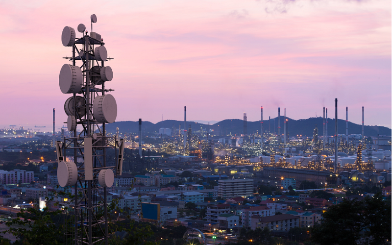 Clouds, crowds, and communications