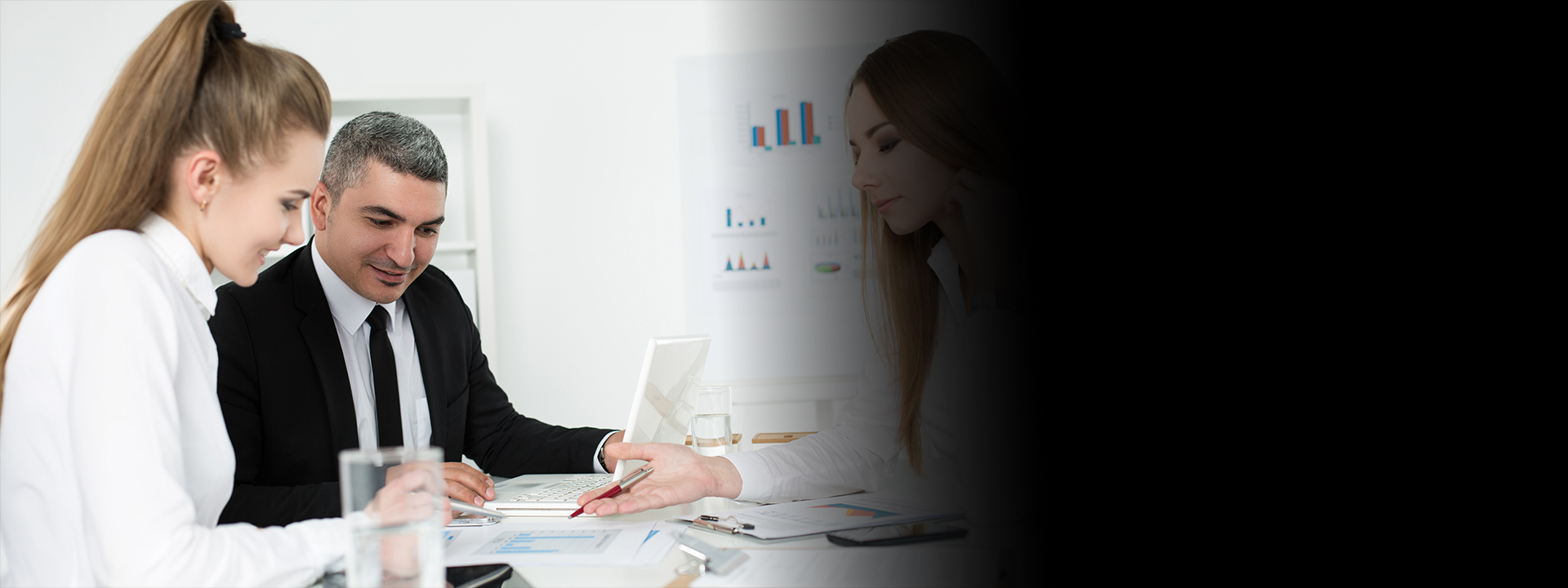 Personalize client experiences in wealth management with AI